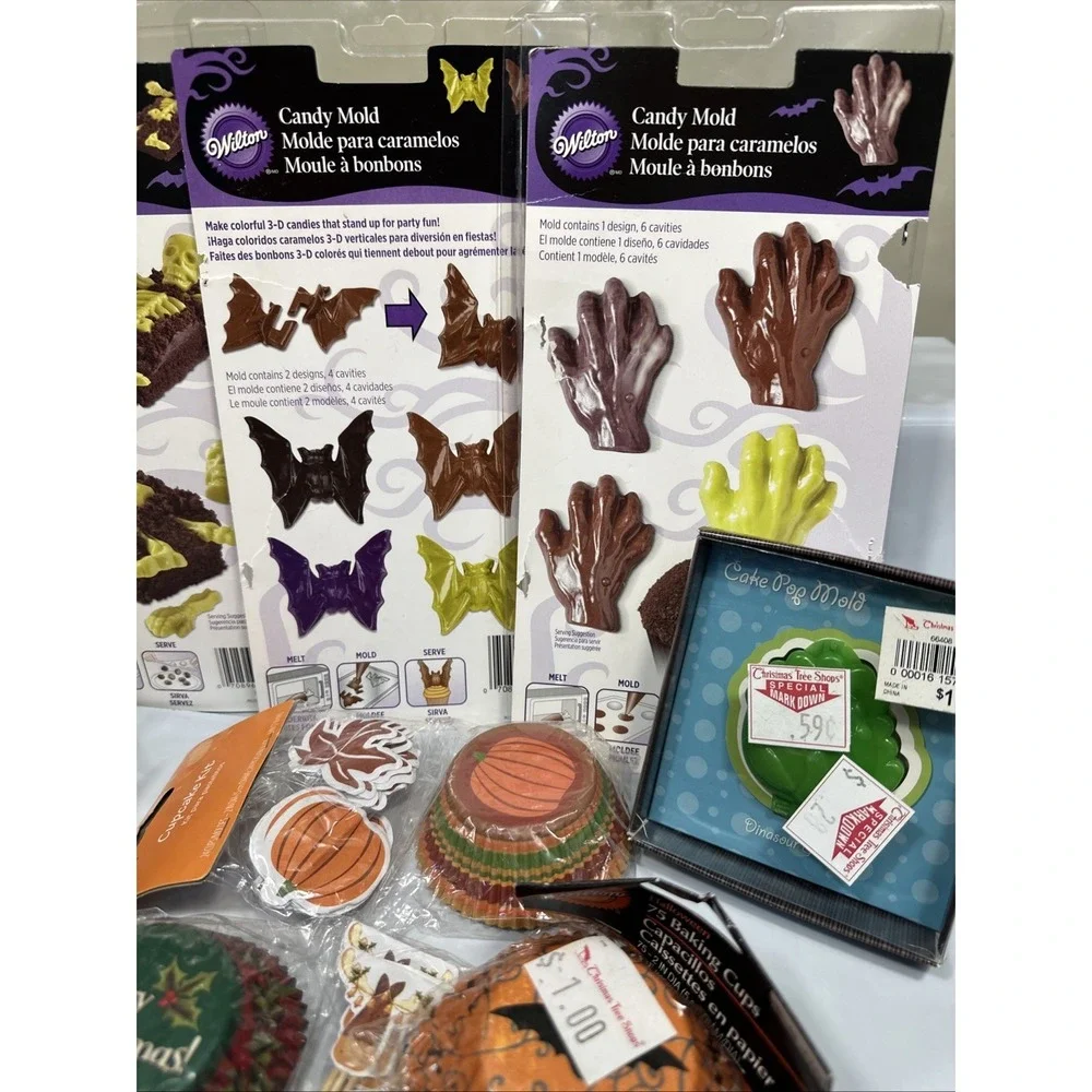 Lot Of Candy‎ And Baking Items Molds, Halloween Christmas Vintage Clowns 25 Lot